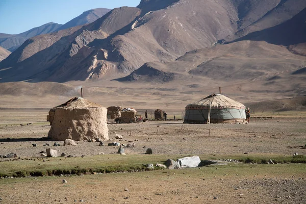 Dorp Met Yurts Bij Pamir Snelweg Tadzjikistan — Stockfoto