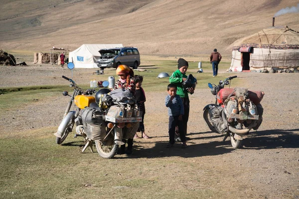 Autostrada Del Pamir Tagikistan Cicra Agosto 2019 Persone Nel Villaggio — Foto Stock