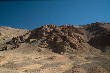 Tacikistan 'daki Pamir otoyoluna bak