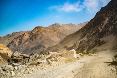 Tacikistan 'daki Wakhan vadisi, Pamir otoyolunun güzel bir bölümü.