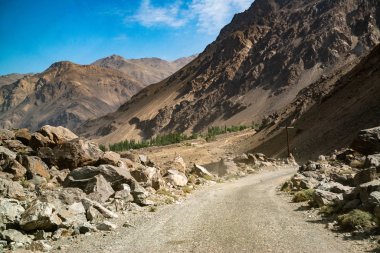Tacikistan 'daki Wakhan vadisi, Pamir otoyolunun güzel bir bölümü.