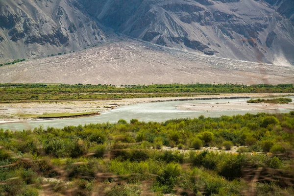 Pohled Wakhan Koridor Afghánistánu Řekou Wakhan Dálnice Pamir Straně Tádžikistánu — Stock fotografie