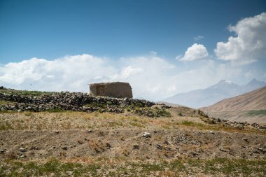 Ishkashim yeşil vadisinde trekking, Afganistan'da dağlar