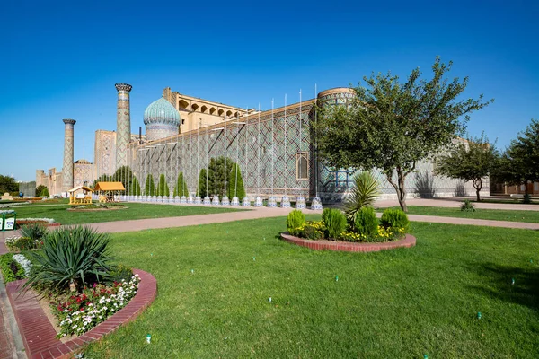 Samarkand Ουζμπεκιστάν Circa Σεπτέμβριος 2019 Πλατεία Registan Μια Ηλιόλουστη Μέρα — Φωτογραφία Αρχείου