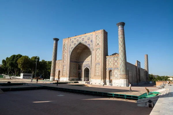 Samarkand Uzbekistan Circa September 2019 Registan Square Sunny Day — Stock Photo, Image