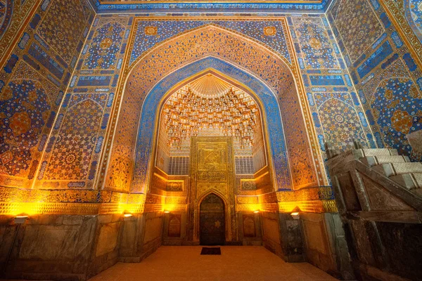 Samarcanda Uzbekistán Circa Septiembre 2019 Interior Mezquita Madraza Tilla Kari —  Fotos de Stock
