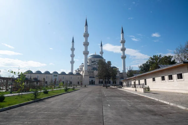 Bishkek Kirghizistan Circa Settembre 2019 Nuova Moschea Centrale Dell Imam — Foto Stock