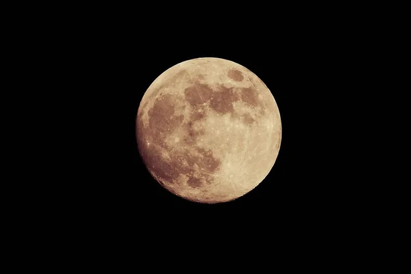 Σούπερ φεγγάρι σε μαύρο φόντο — Φωτογραφία Αρχείου