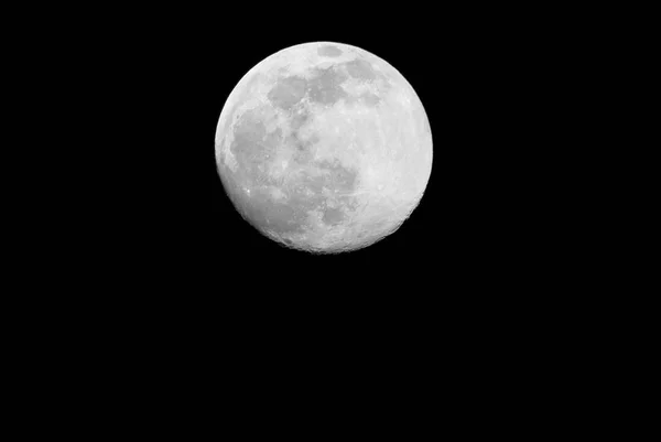 Super lua no fundo preto — Fotografia de Stock