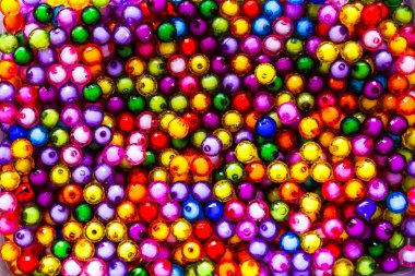  arka plan için renkli küçük boncuklar