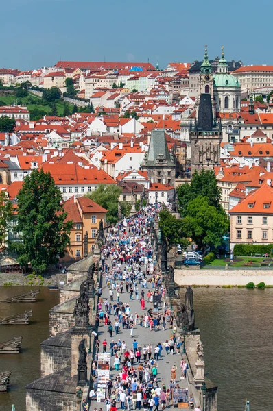 Ponte Carlo e quartiere Mala Strana, Praga — Foto Stock