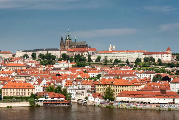 Pražský hrad v létě Stock Fotografie