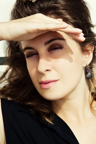 Woman portrait sunbathing — Stock Photo, Image