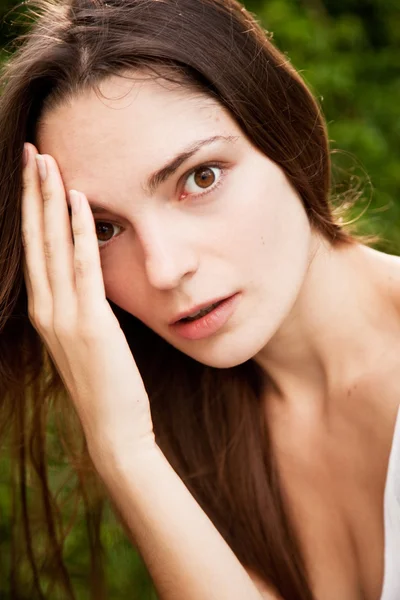 Portrait of a frightened girl — Stock Photo, Image