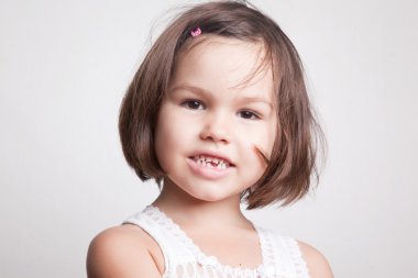 ilk süt dişi çocuk düştü