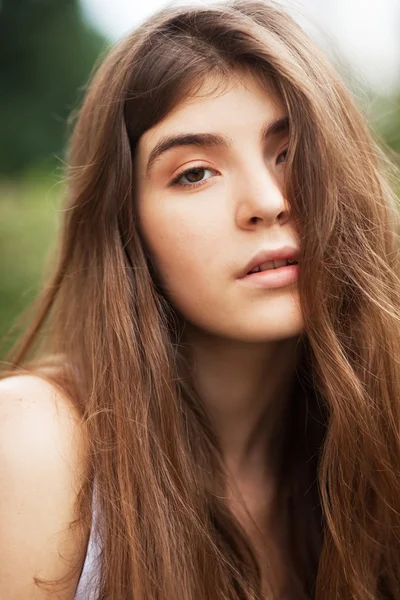 Retrato de chica morena — Foto de Stock