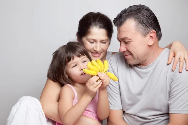 Familjeporträtt av tre — Stockfoto