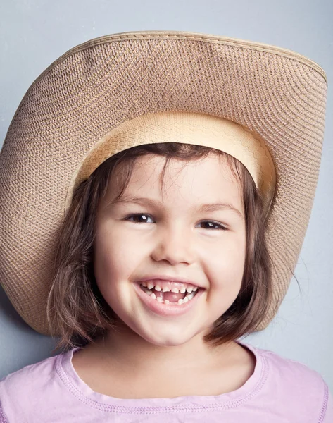 Дитина в ковбойському капелюсі — стокове фото