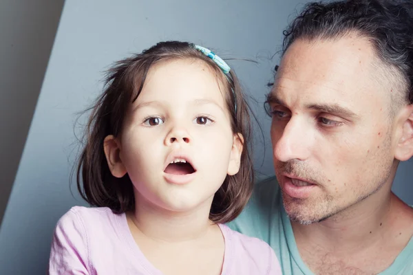Portrait of daughter and dad — Stock Photo, Image