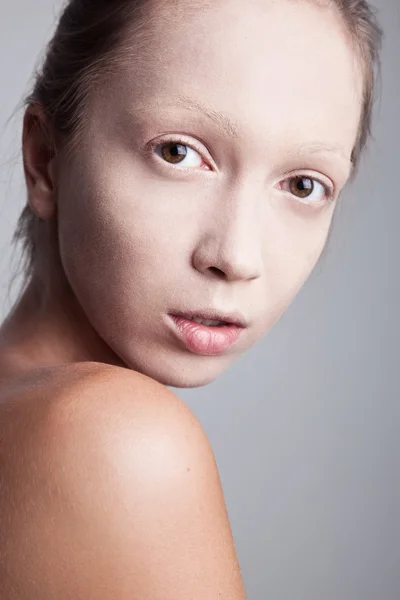 Viso femminile pallido — Foto Stock