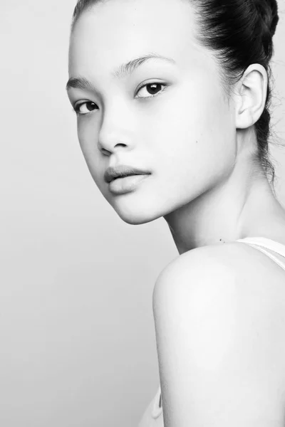 Красива Азіатська дівчина — стокове фото