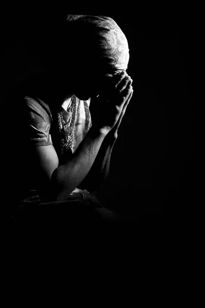 Portret modląc się mężczyzna — Zdjęcie stockowe