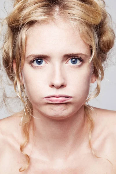 Fáradt nő érzelmi portréja — Stock Fotó