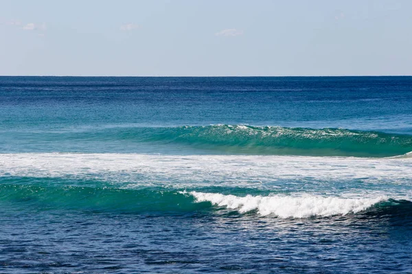 Ondas de surf recebidas - Boomerang Beach, New South Wales, Australi — Fotografia de Stock