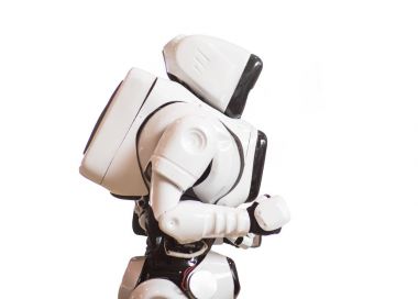 Beyaz arka plan üzerinde izole mekanik adam robot