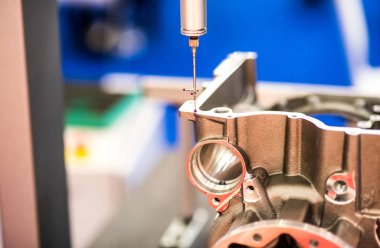 Hassas algılayıcılar bileşen boyutları ve yüzey veri hızlı, doğru edinimi için. Cmms için ölçüm sistemleri