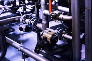 Su ısıtıcılar, gemiler, Küvetler ve çelik borular bira ile Modern bira bitki bira fabrikası,.