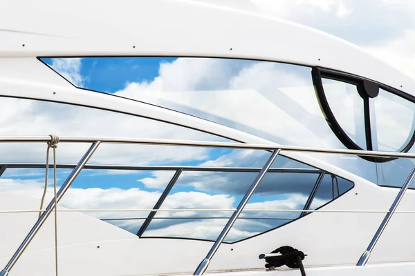 Side view of a luxury yacht at the marina — Stock Photo, Image