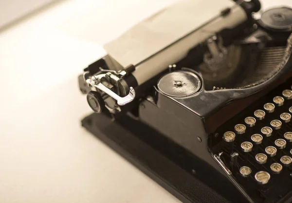 Widok Zabytkowej Ręcznej Maszyny Pisania Underwood Kolorze Sepia — Zdjęcie stockowe