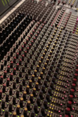 Dj için karıştırıcı paneli