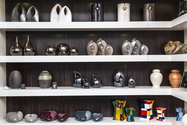 sanatsal cenaze urns