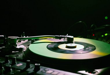 Jamaika vinil pikap