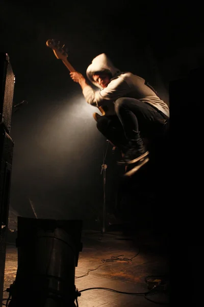 Saltar Rock en concierto — Foto de Stock