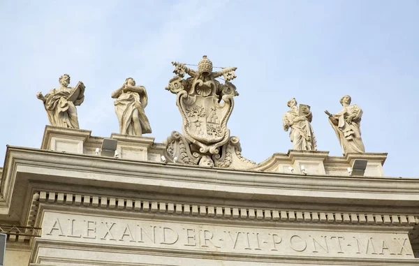 Sculture dei papi di Piazza San Pietro — Foto Stock