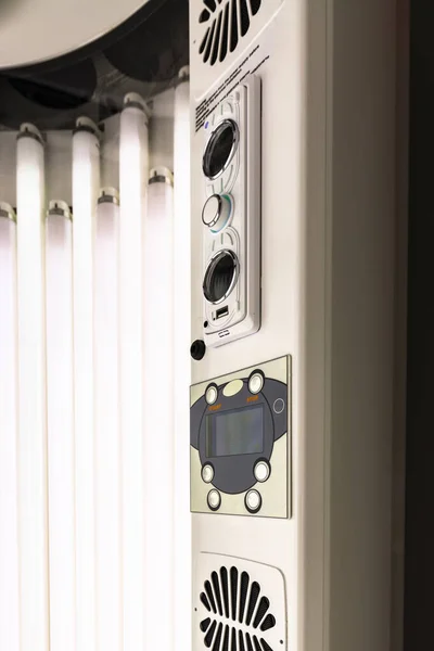 Güneş enerjisiyle bronzlaşmak için profesyonel makine