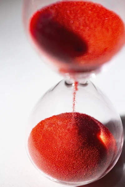 Hourglass Red Sand Used Measure Time Flow Macro Photography — Stock Photo, Image