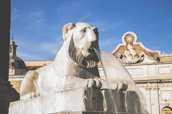 Roma Italien 2019 Skulptur Lejonfontänen Folkets Torg Reportage — Stockfoto