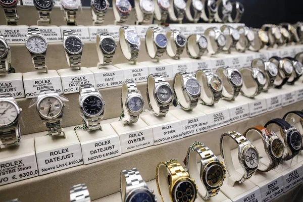 Rolex luxe horloges te koop — Stockfoto