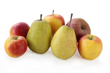 kırmızı, sarı ve yeşil elma ve armut