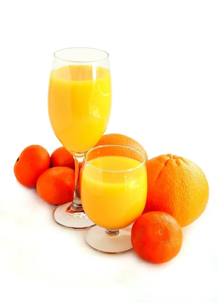 Süße Orangen Und Saft — Stockfoto