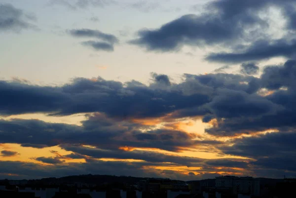 Malerisches Phänomen Sonnenuntergang Mit Wolken Und Buntem Himmel — Stockfoto