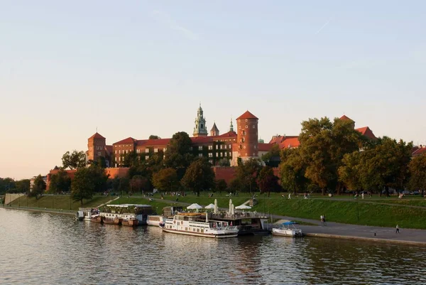 Κάστρο Wawel Kings Και Vistula Ποταμού Στην Κρακοβία — Φωτογραφία Αρχείου