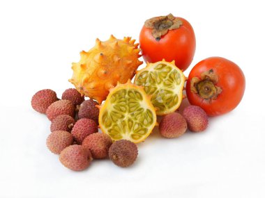 çeşitli, çok renkli, lezzetli tropikal meyveler