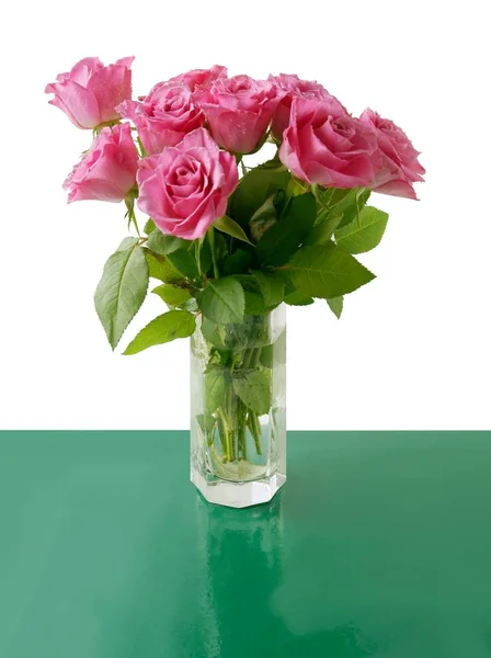 Posy Pink Roses Glass Vase Close — Stock Photo, Image