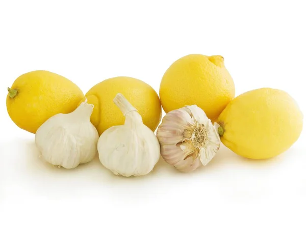 Yellow Sour Lemons Garlic Natural Medicine — Stock Photo, Image