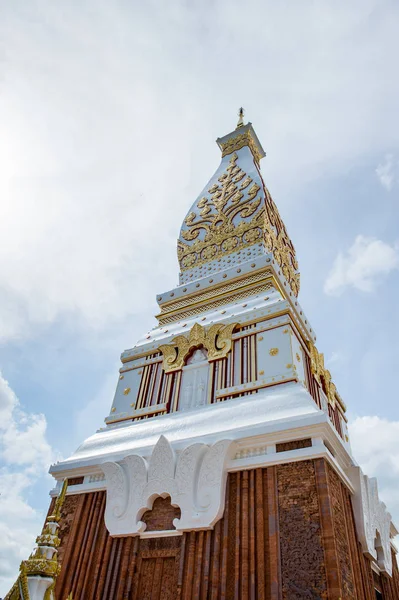 Phra dat Phanom pagode in tempel Laotian stijl van Chedi, Nakhon — Stockfoto